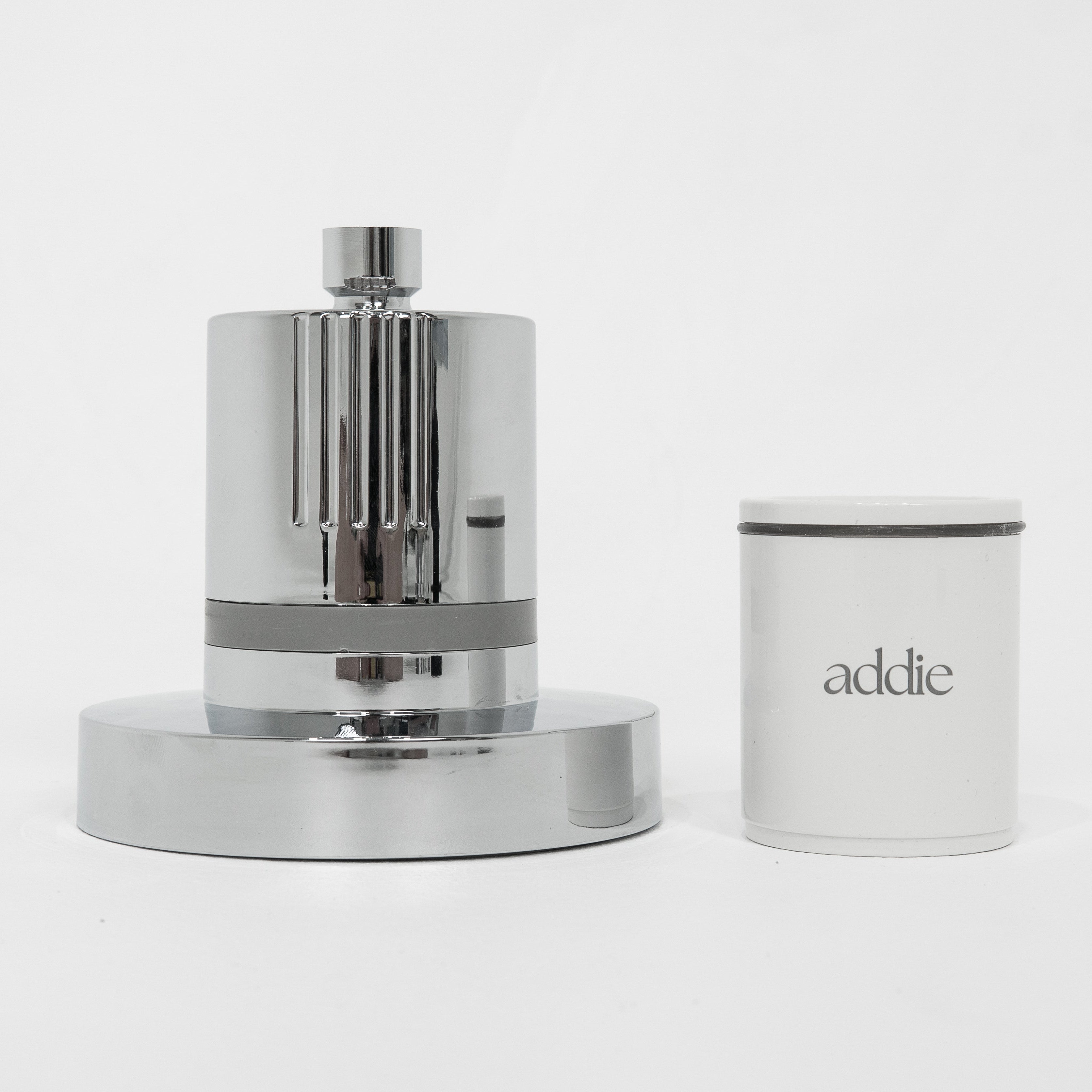 THE FILTERED SHOWERHEAD